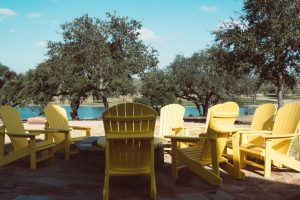 group seating outdoors | Hooville Ranch hunting and lodging